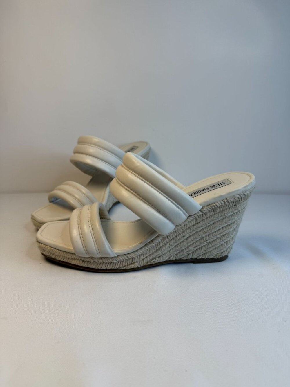 Steve Madden Wipeout Sandals  Women Size 9 White Espadrille Wedge Heel Shoes